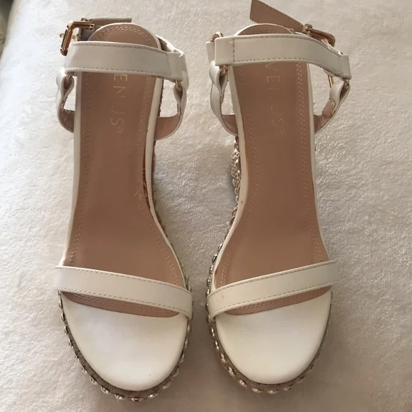 Venus, Ladies, Elegant White & Silver Embellishment Wedge Sandals. Size 6.5 - Picture 3 of 12